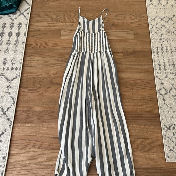 Jumpsuit - Picture 4 of 4